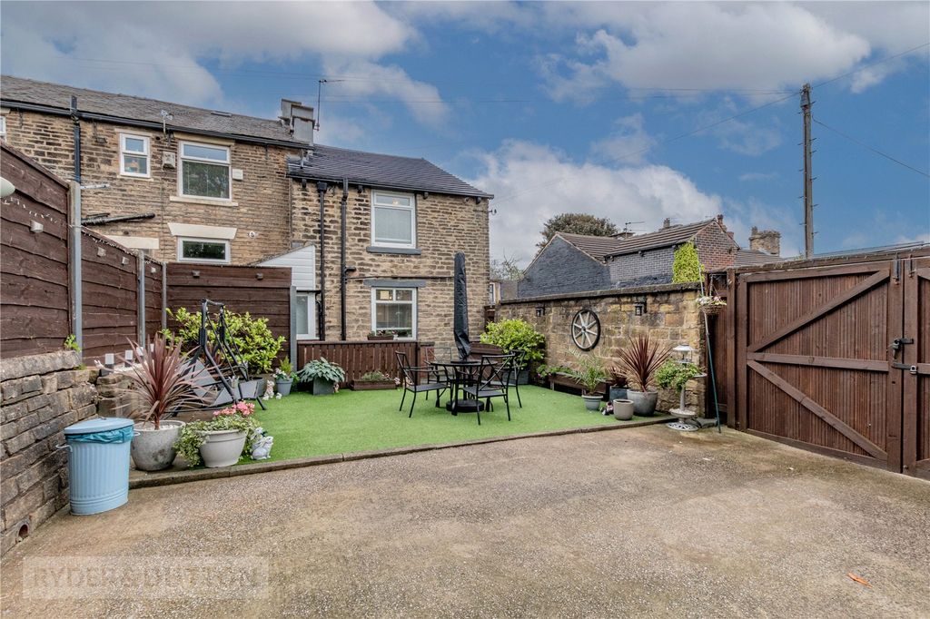 Property photo 1 of 25 Rear Garden/Drive