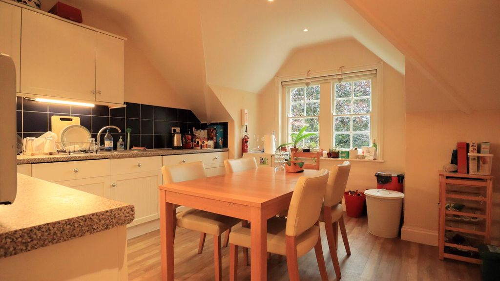 Property photo 2 of 9 Photo 3