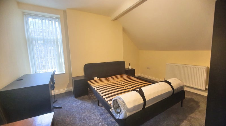 Property photo 1 of 3