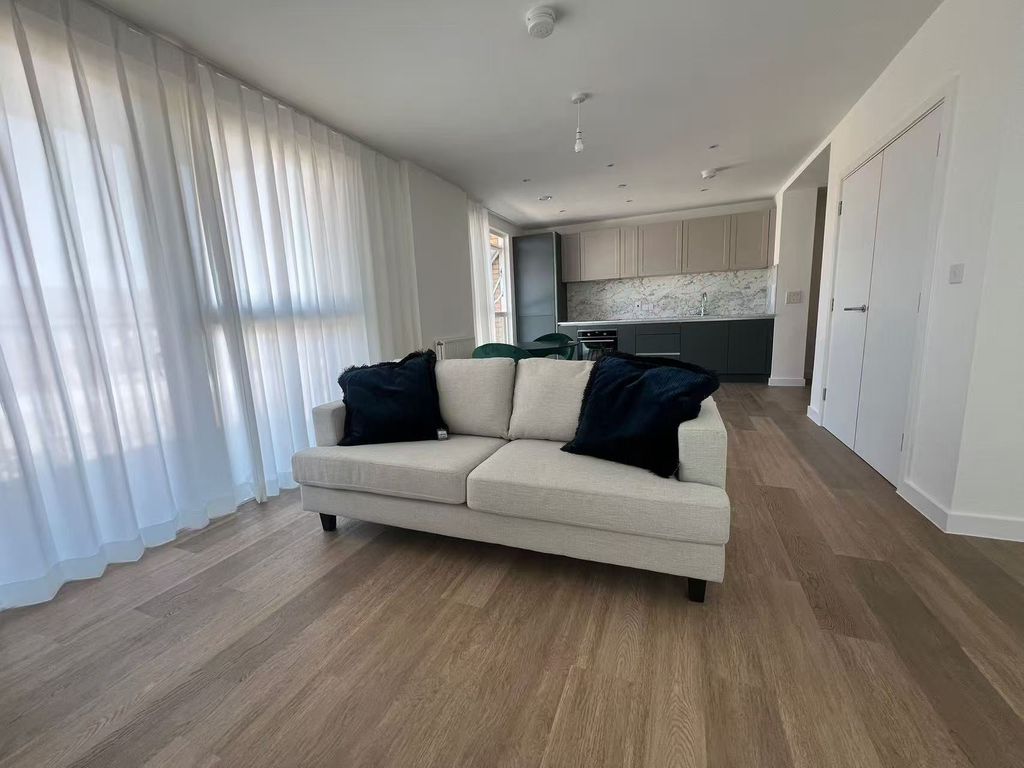 Property photo 1 of 3