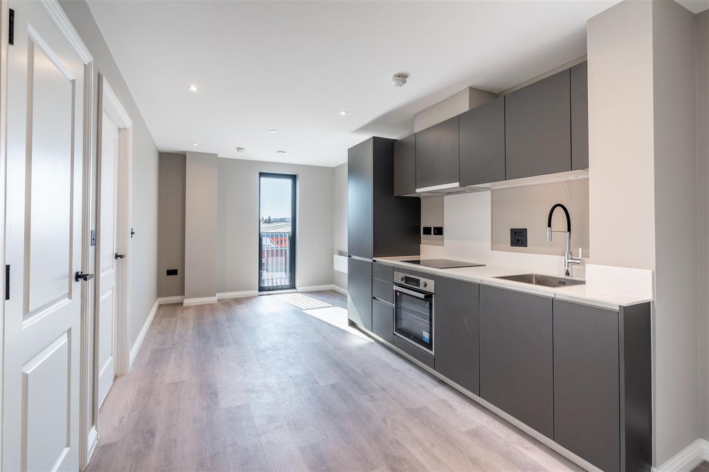 Property photo 2 of 10 _A7R9275-Hdr.Jpg