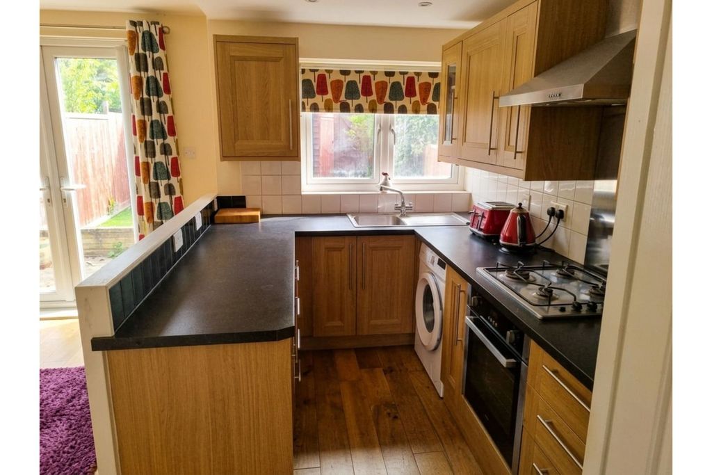 Property photo 2 of 12