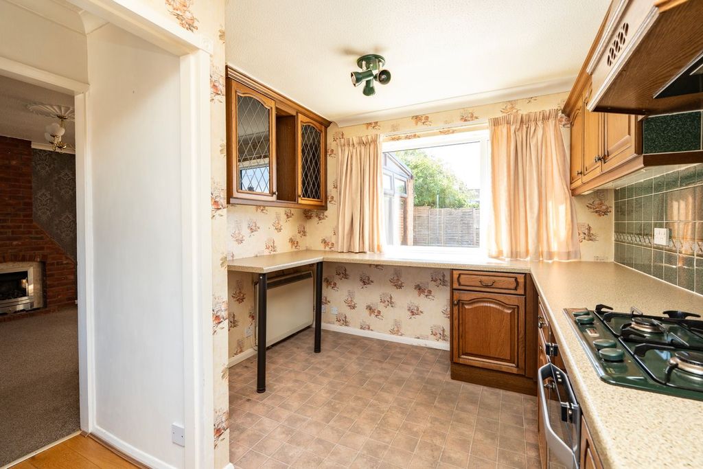 Property photo 3 of 12