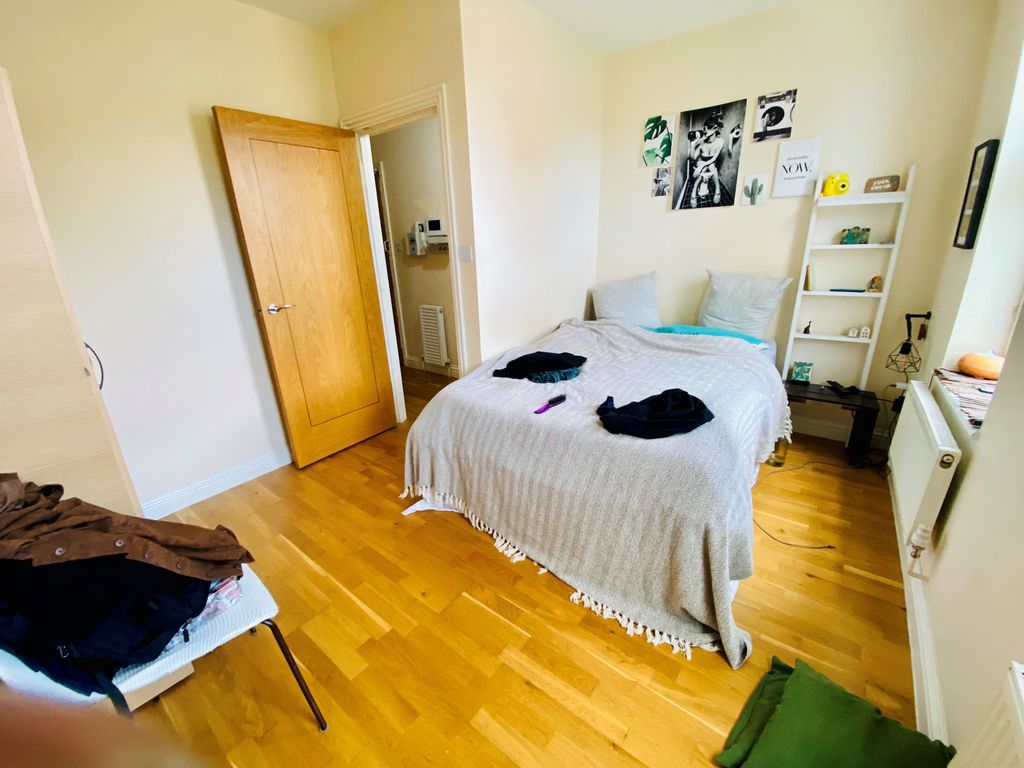 Property photo 3 of 4