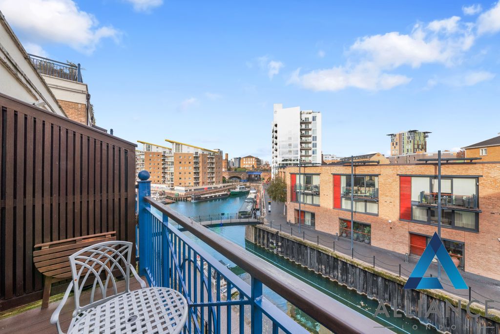 Property photo 2 of 26