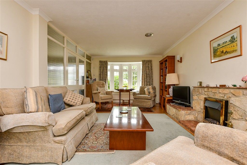 Property photo 2 of 14 Lounge