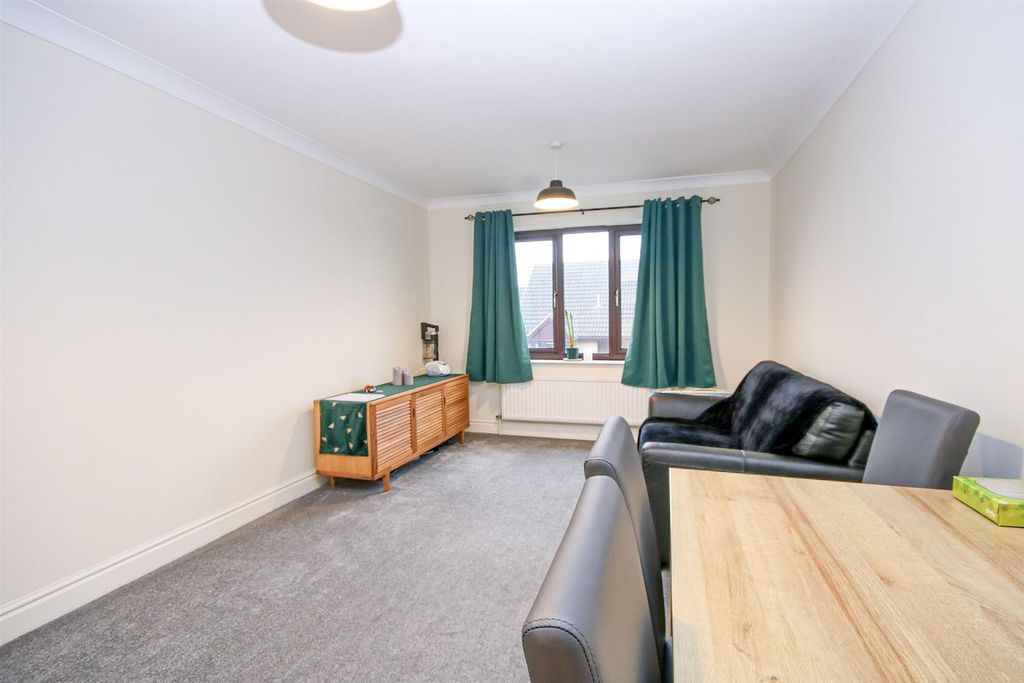 Property photo 3 of 11 3-Img_3422.Jpg