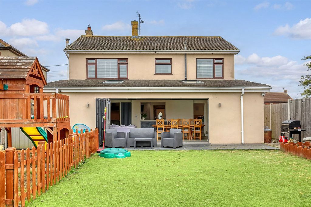 Property photo 3 of 26 Picture No. 27