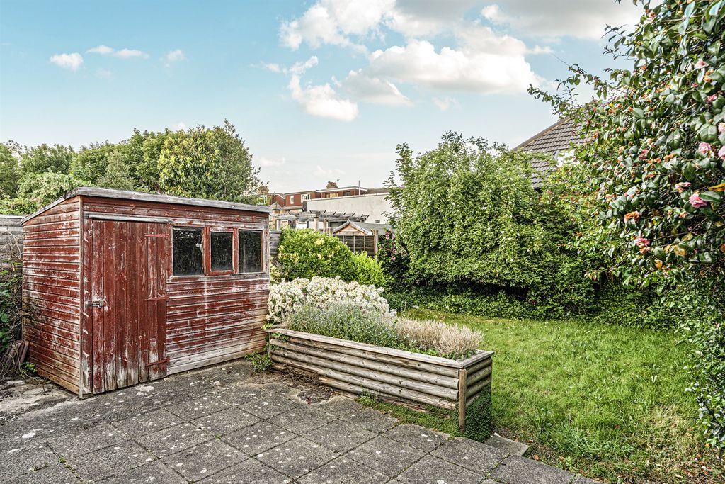 Property photo 2 of 12