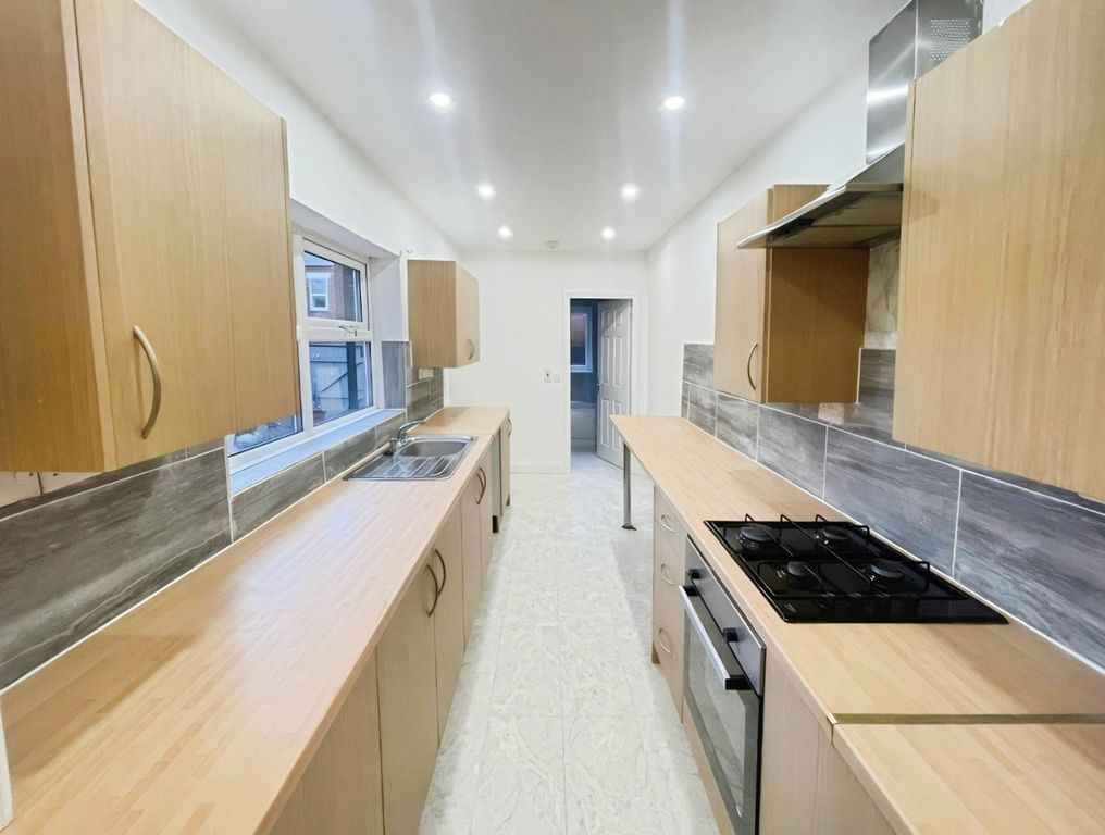 Property photo 3 of 9 1951848