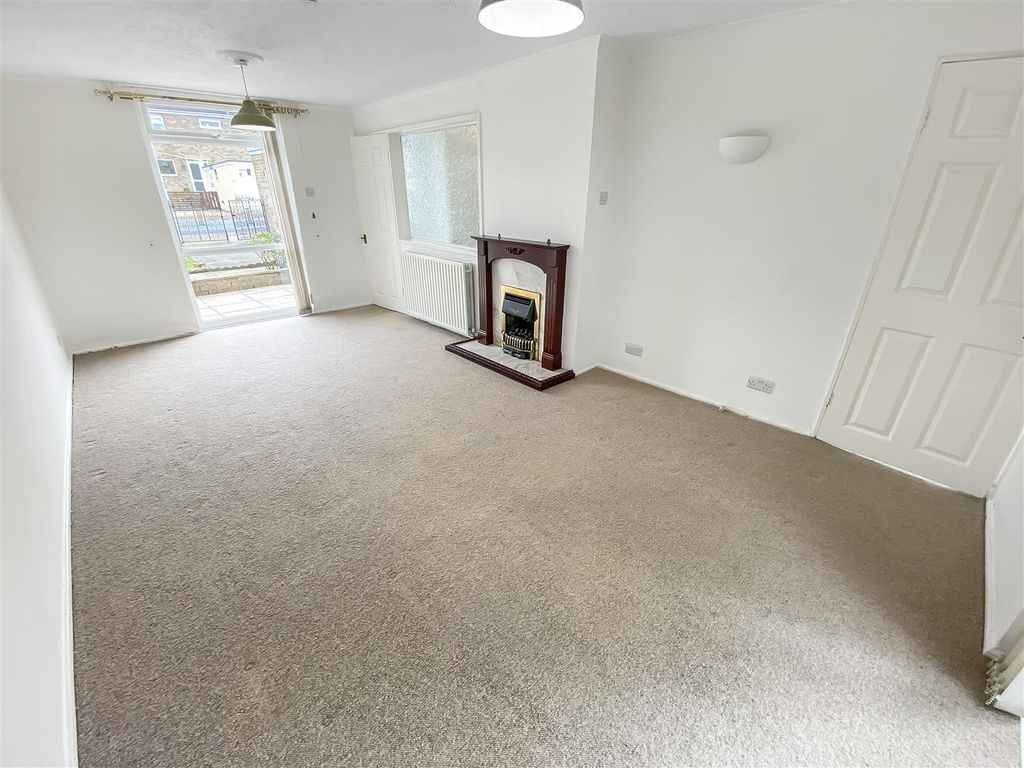 Property photo 2 of 10 Living Room.Jpg
