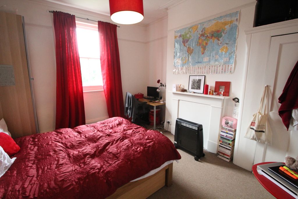 Property photo 3 of 8 Photo 03