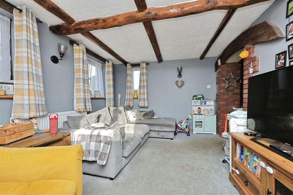 Property photo 3 of 18