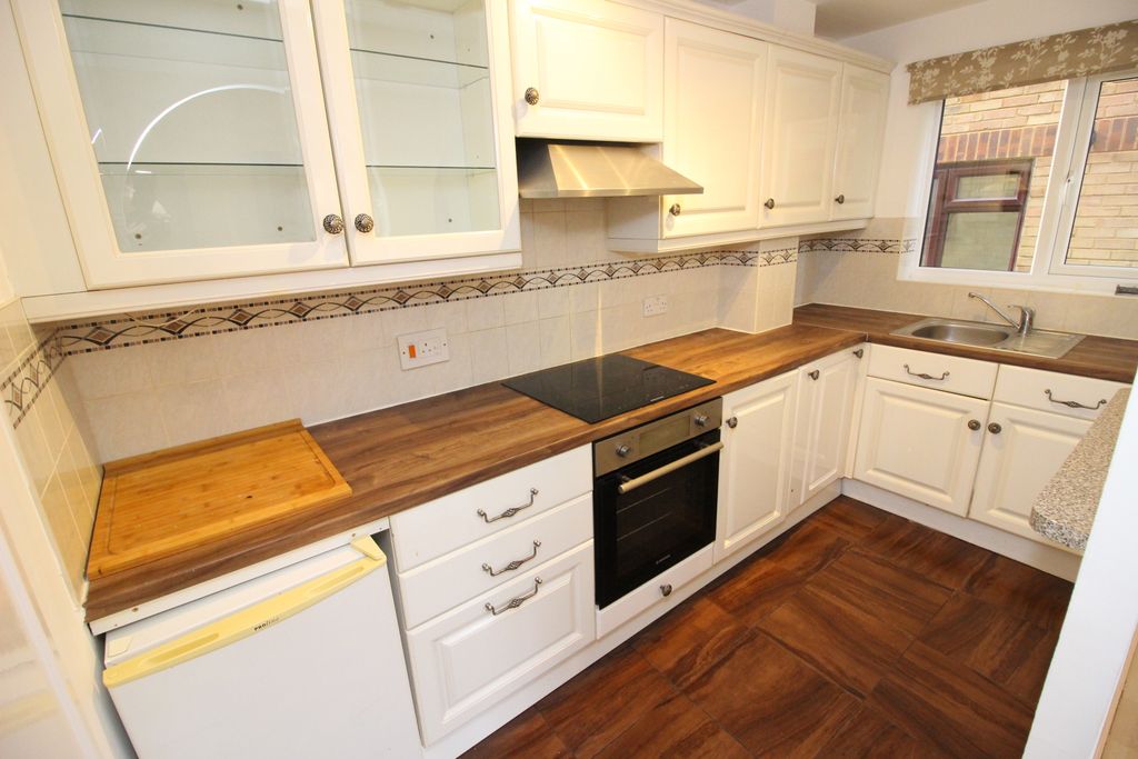 Property photo 3 of 5