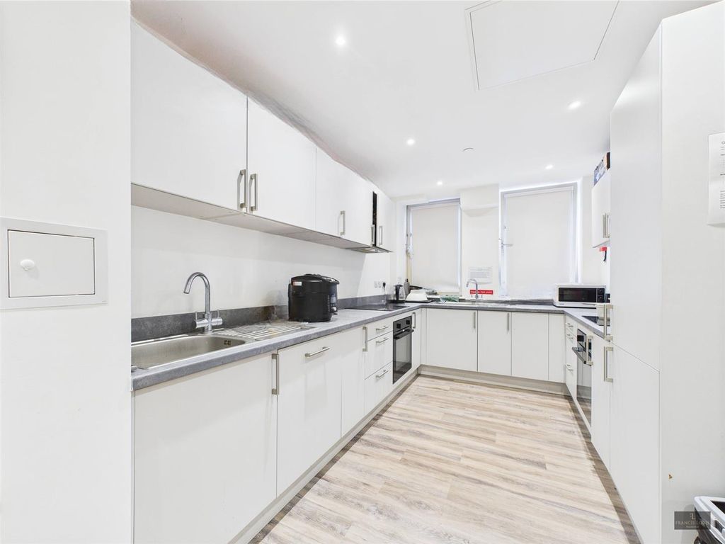 Property photo 2 of 9 Cam02887G0-Pr0462-Still010 (1).Jpg