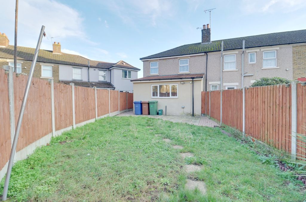 Additional image 17 of 3 bed terraced house for saleChurch View, Aveley, South Ockendon RM15