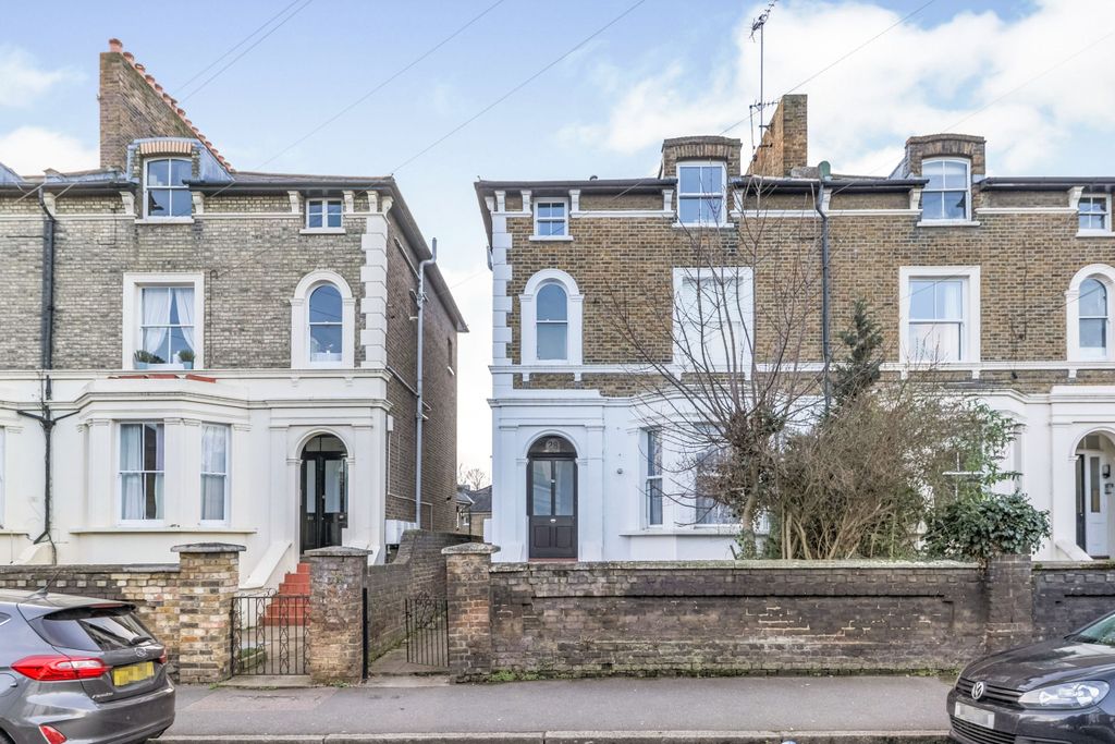 Property photo 1 of 10 External
