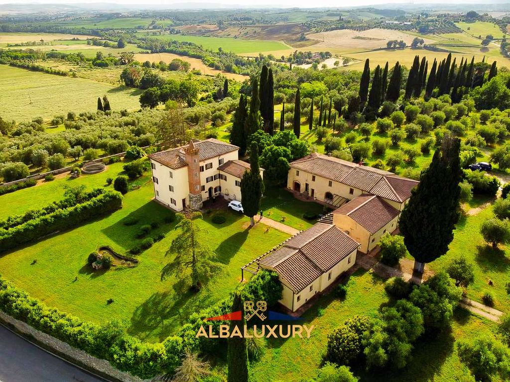 Property photo 1 of 36