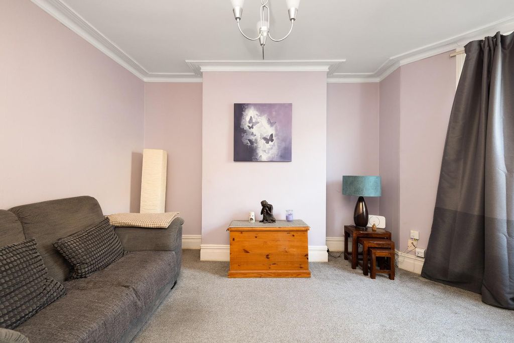 Property photo 1 of 28 Char5033_1.Jpg