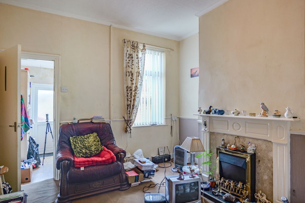 Property photo 3 of 19