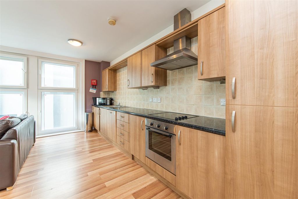 Property photo 2 of 12 W-5492.Jpg