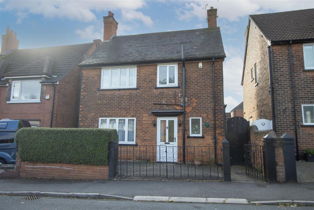 Property photo 1 of 11 Front