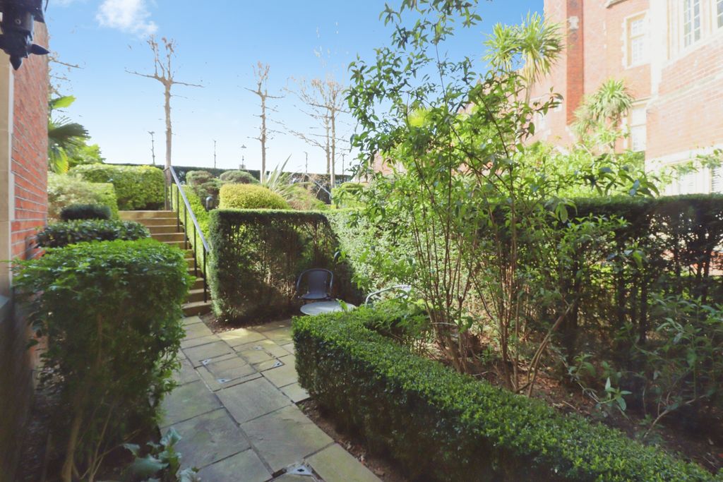 Property photo 2 of 12 Photo #2