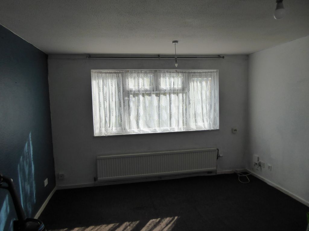 Property photo 2 of 5 Lounge