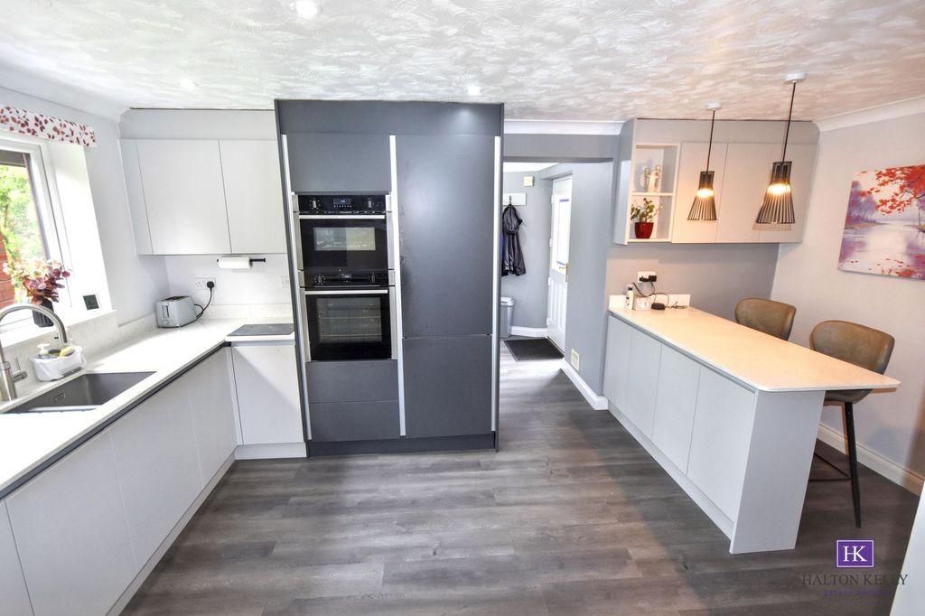 Property photo 2 of 24 Kitchen Diner