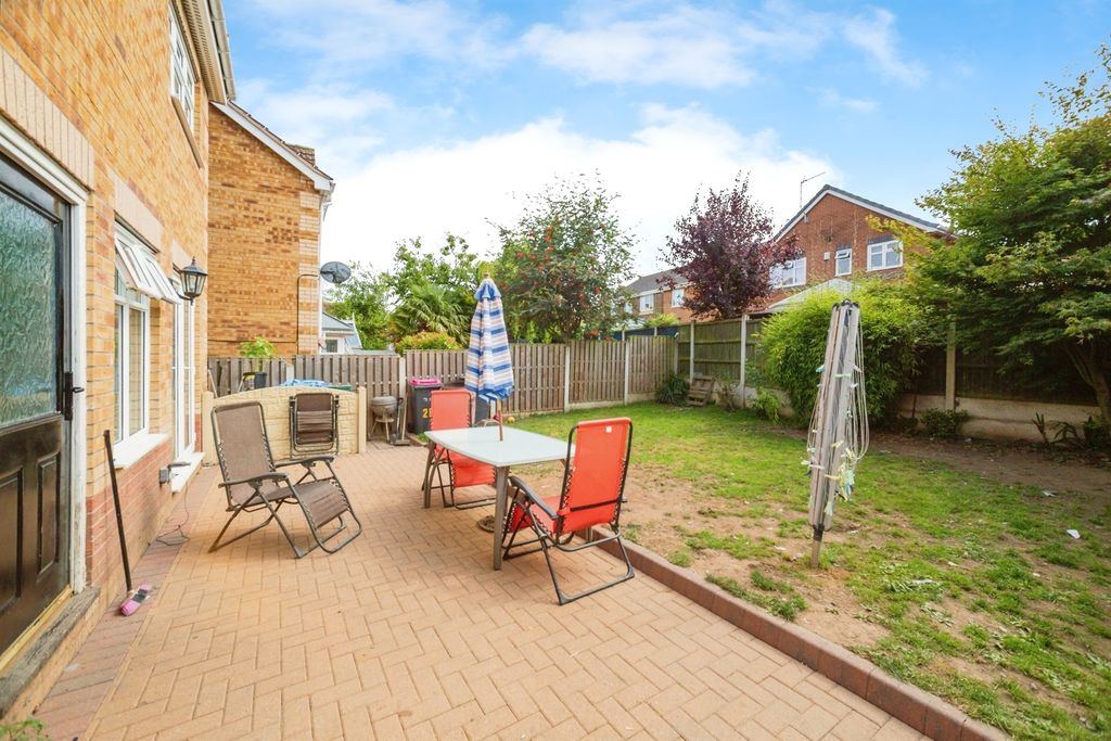 Property photo 3 of 18