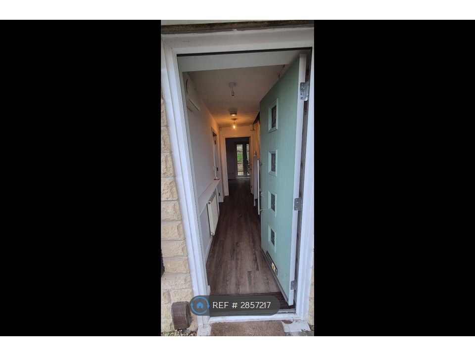 Property photo 2 of 15 Entrance