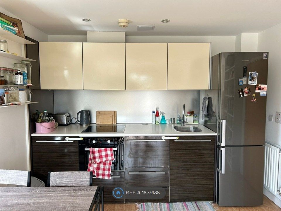 Property photo 2 of 10 Kitchen