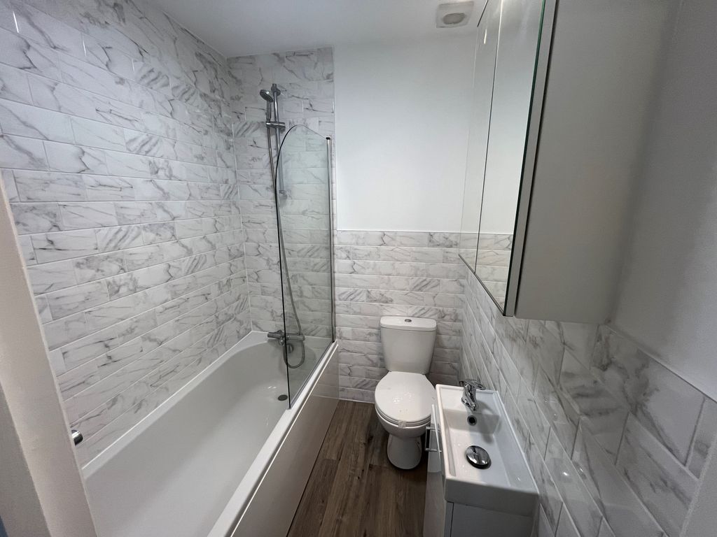 Property photo 3 of 4 2