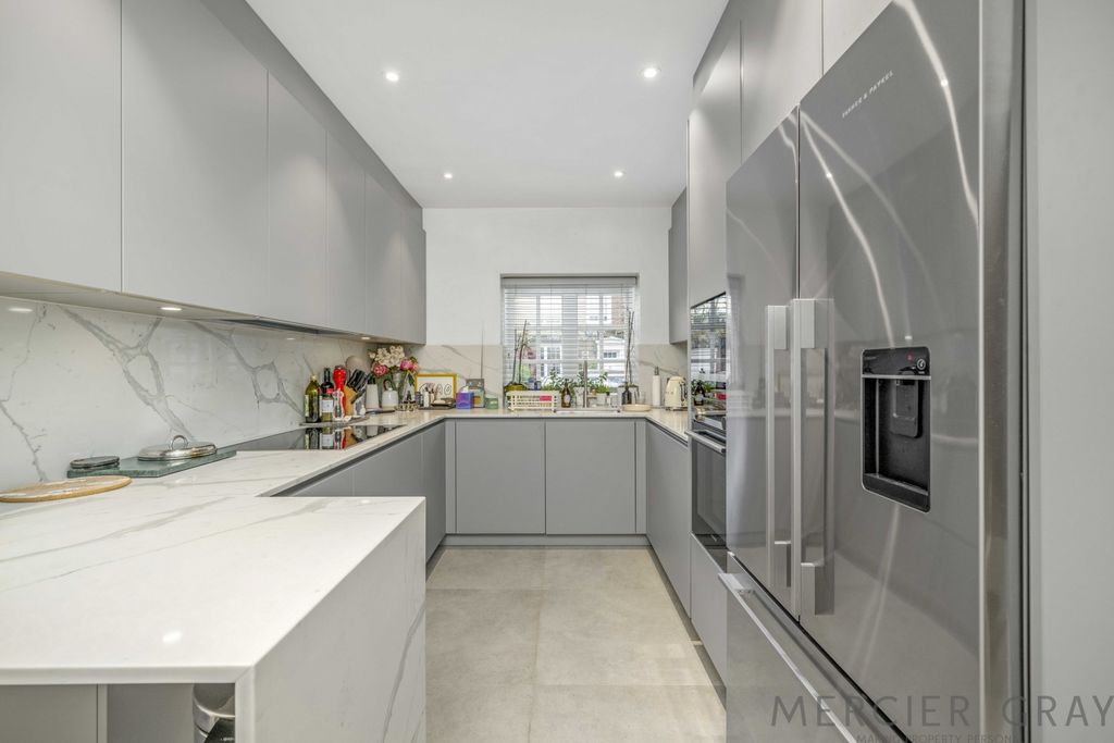 Property photo 2 of 6 Photo 3