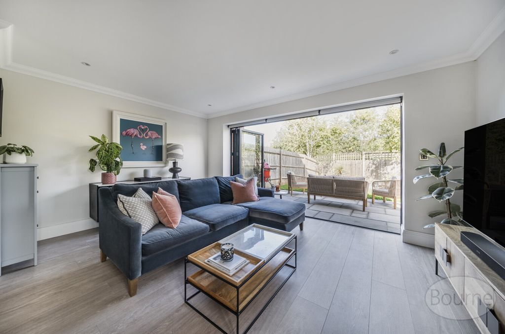 Property photo 2 of 19 4Dfb3Cee-Afc2-431...