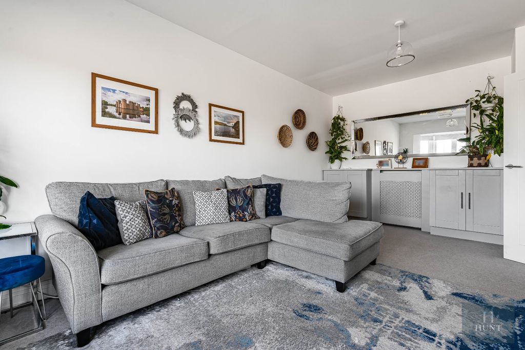 Property photo 3 of 16 Sitting Room 2