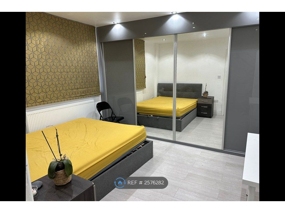 Property photo 1 of 7 Bedroom (Pic1)