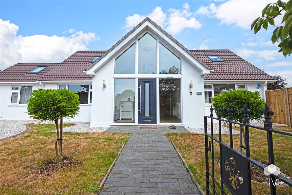 Property photo 1 of 21