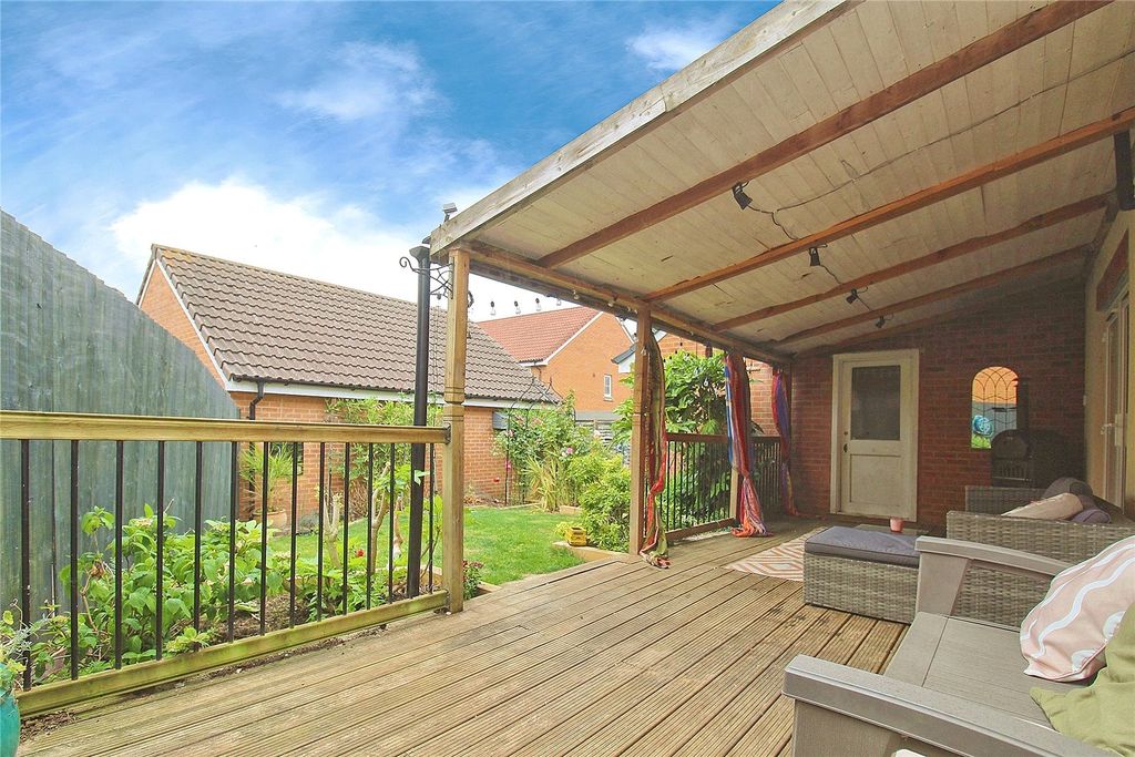 Property photo 2 of 24 Picture No. 23