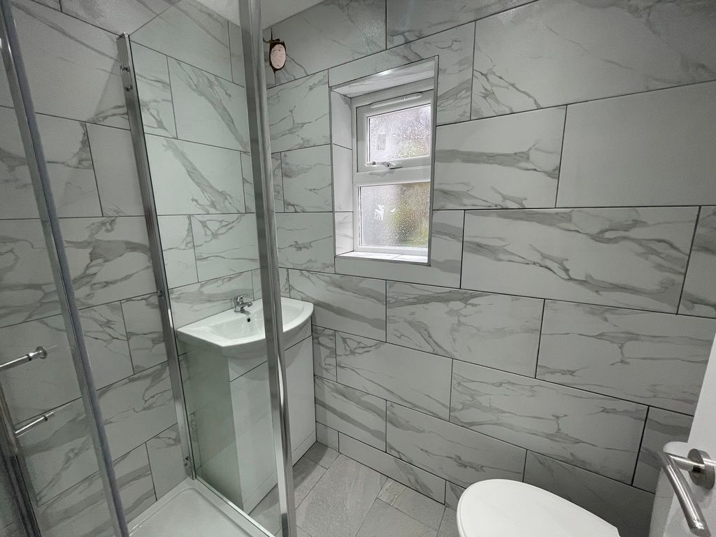 Property photo 1 of 3