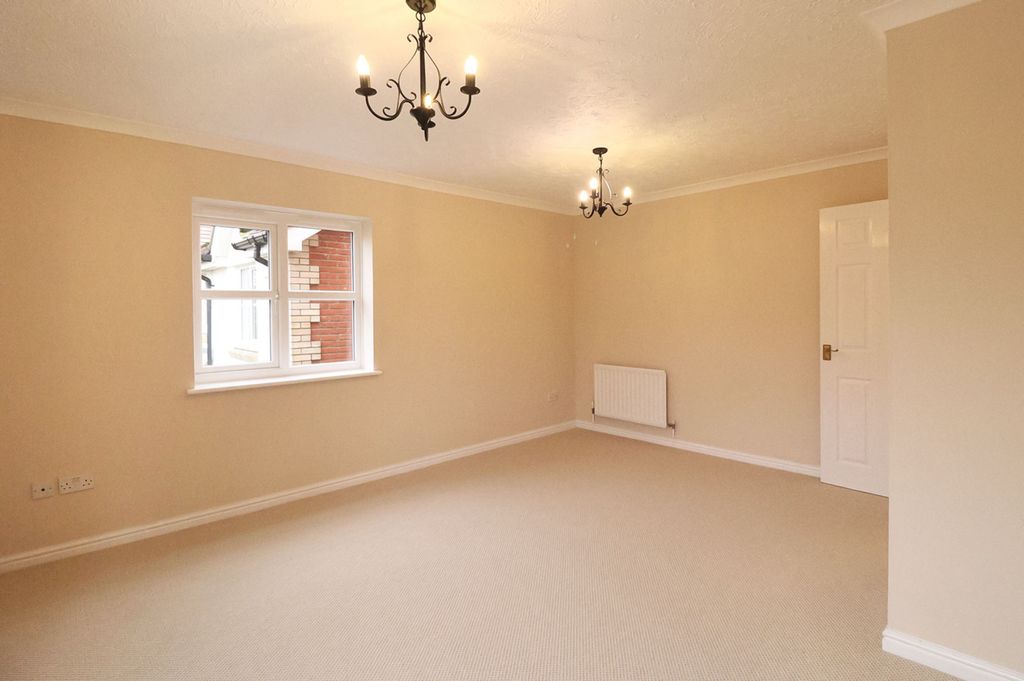 Property photo 2 of 15 Picture No. 20