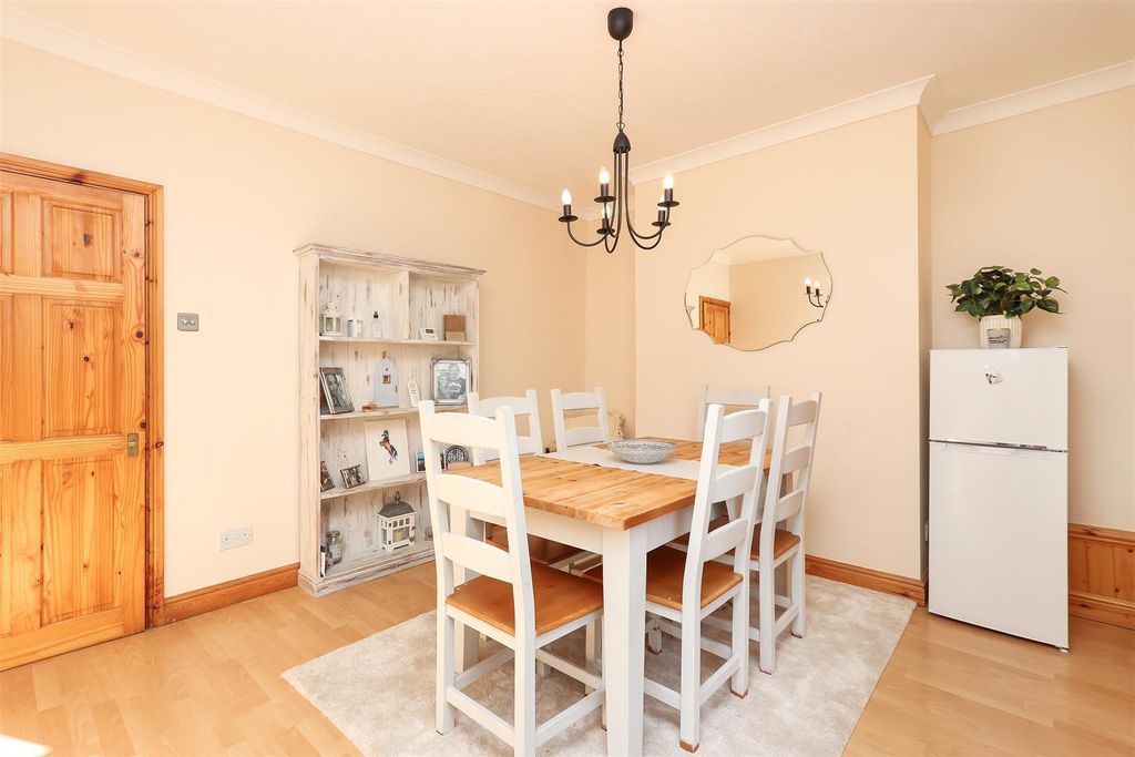 Property photo 3 of 13 G7So1Rihwey9Yxg7Xlafra.Jpg