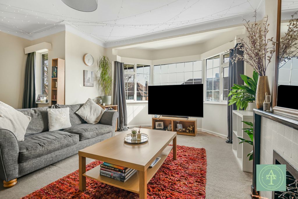 Property photo 3 of 22 Gallery