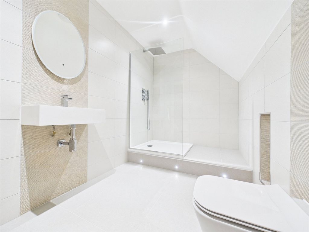 Property photo 3 of 23 Picture No. 10