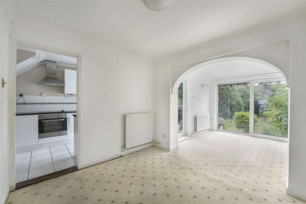 Property photo 3 of 37 Dining Area