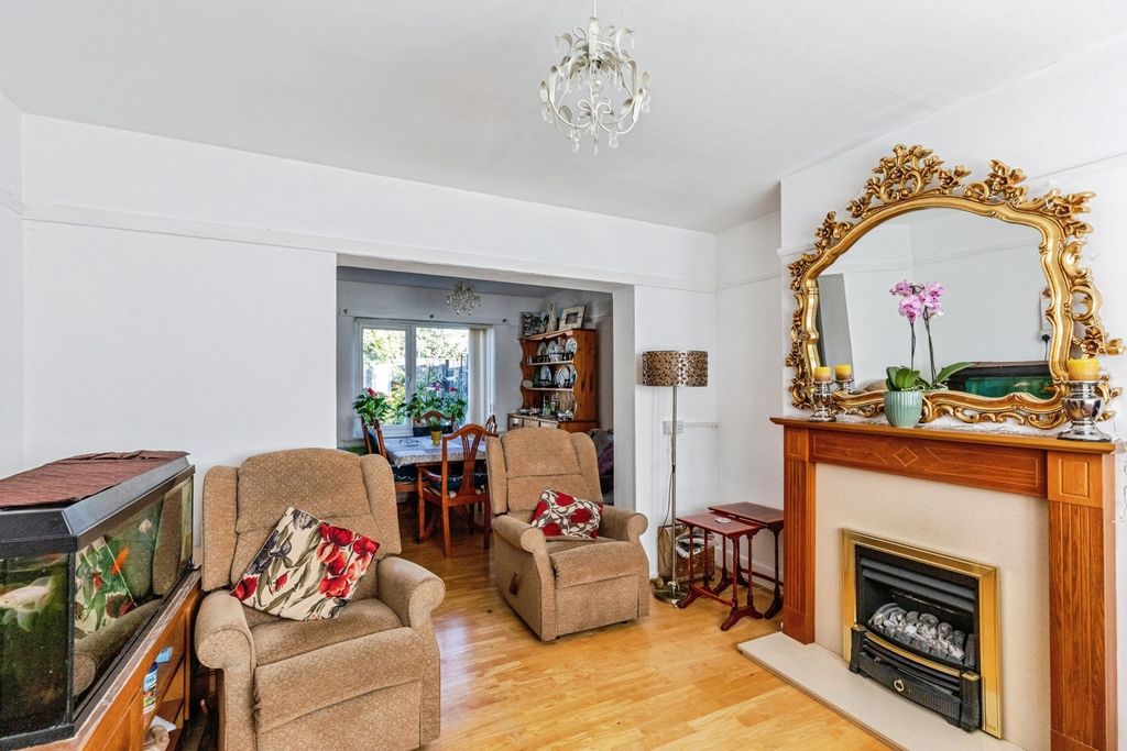 Property photo 2 of 20 Pbox-Img.Jpg