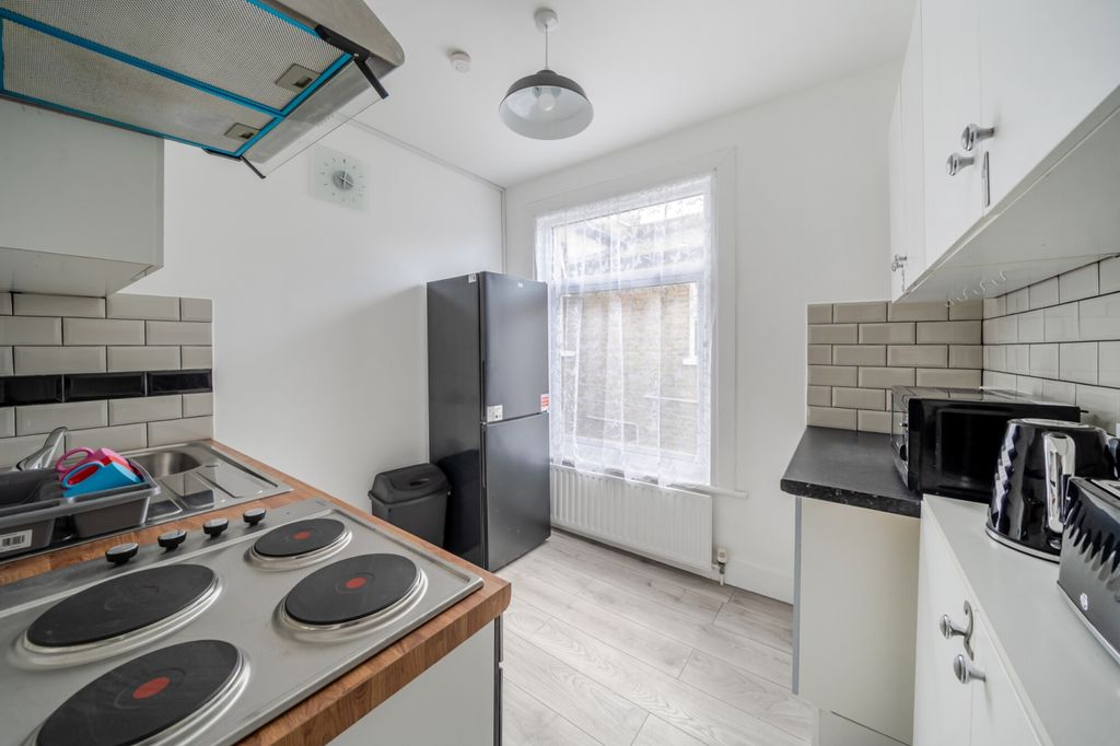 Property photo 2 of 11 1469283-2-6A1Ec37...