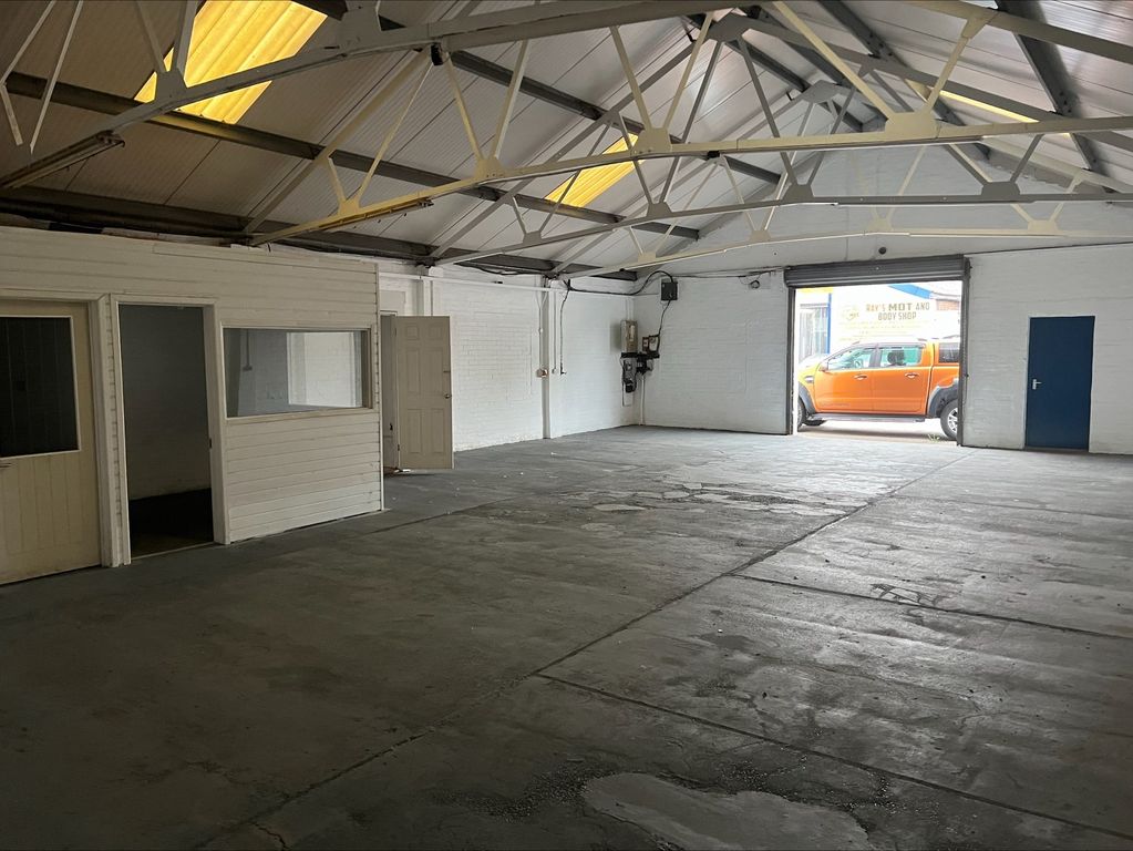 Property photo 3 of 3