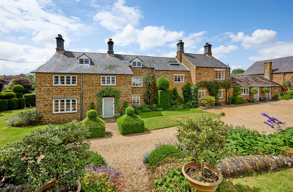 Property photo 1 of 20