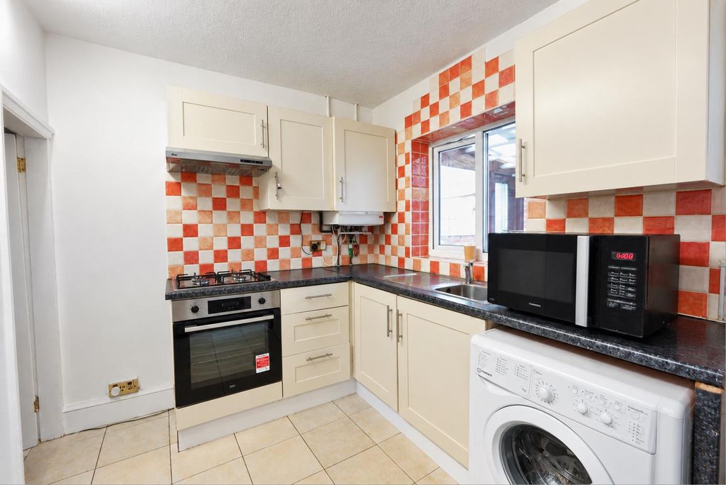 Property photo 3 of 7 c 1 New .Png
